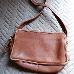 Vintage coach Brown Leather crossbody.